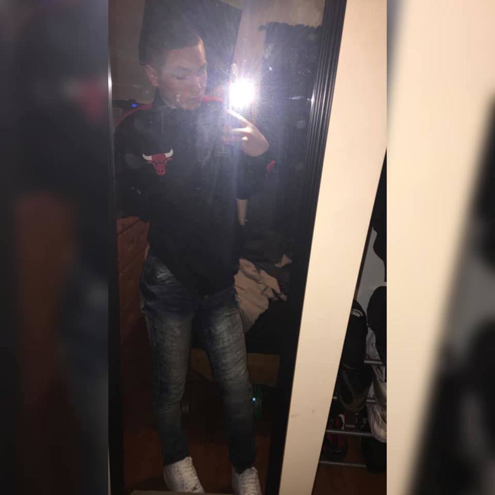 Meet your Posher, Sebastian